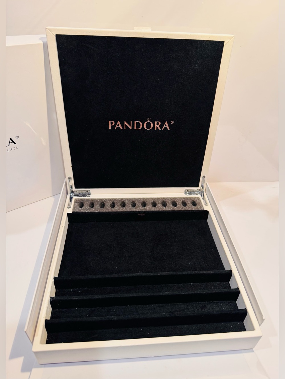 Authentic Pandora Retired 12 Days Of Christmas 2013 Jewelry Case Faux Leather